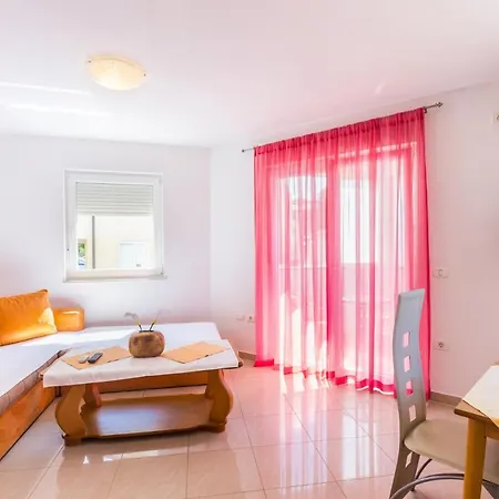 Boro Apartment *